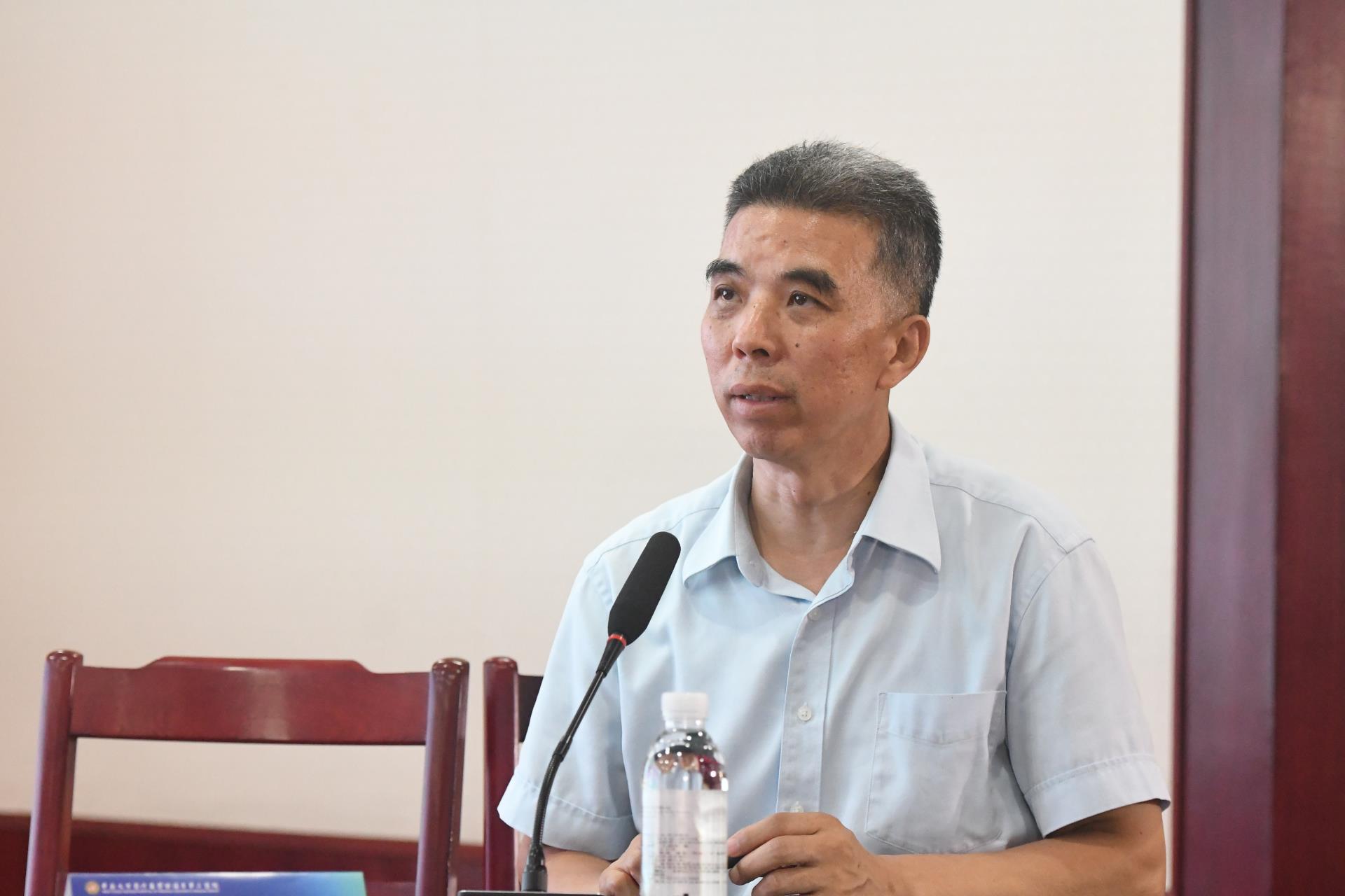 孙鹏主持.jpg